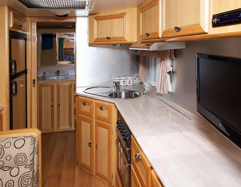 Triabunna Cabin & Caravan Park Esterno foto